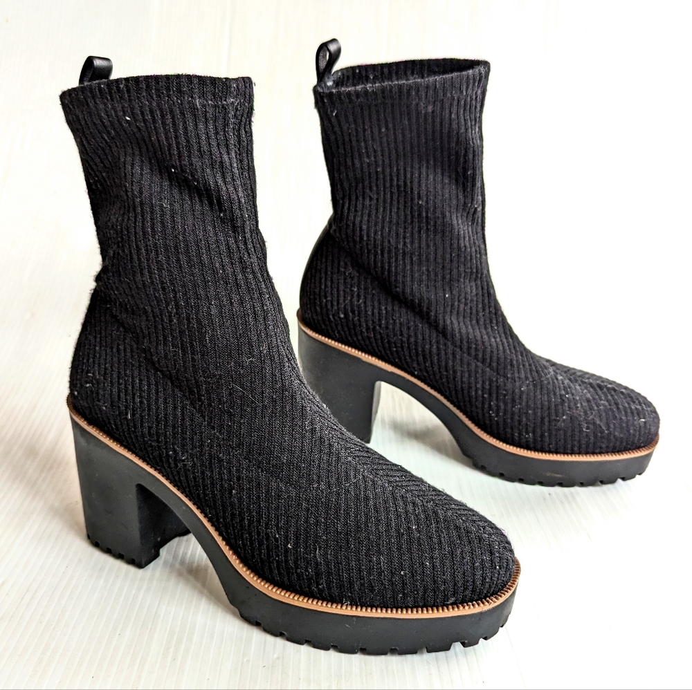 CHINESE LAUNDRY Garvey black ribbed knit chunky platform boots